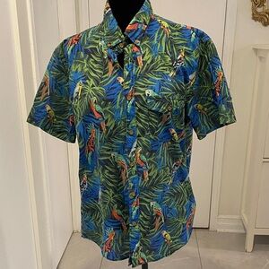 American Eagle Outsiders Short sleeved men’s  Parrot Shirt in Green size Large